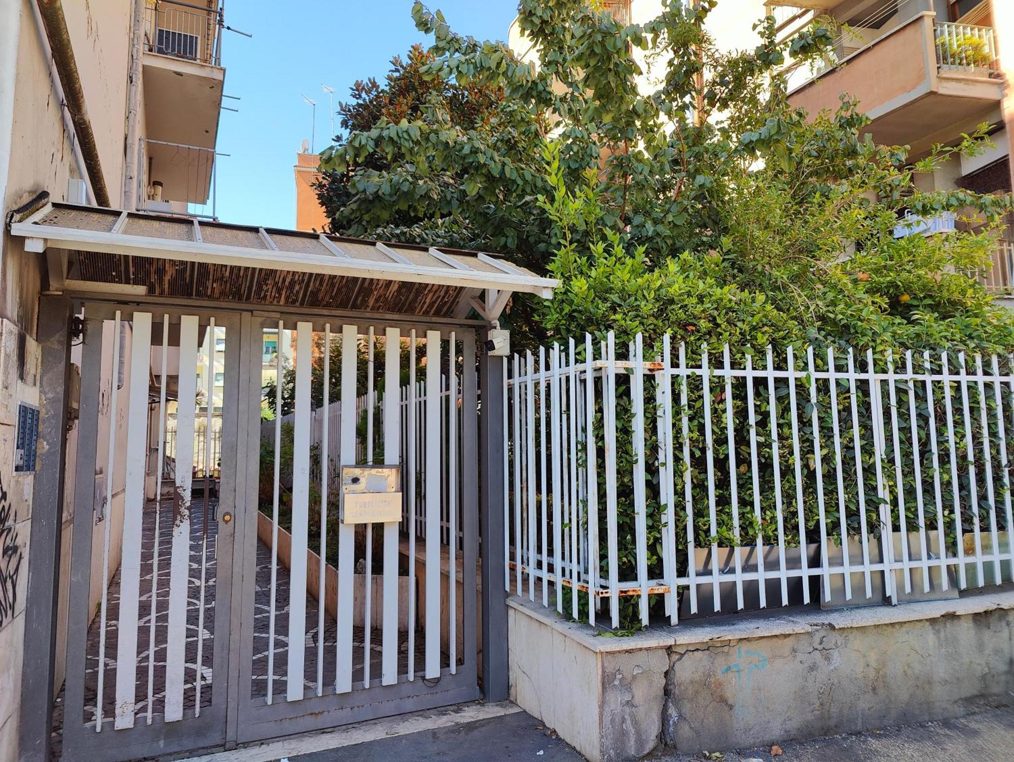 Qato House * Roma